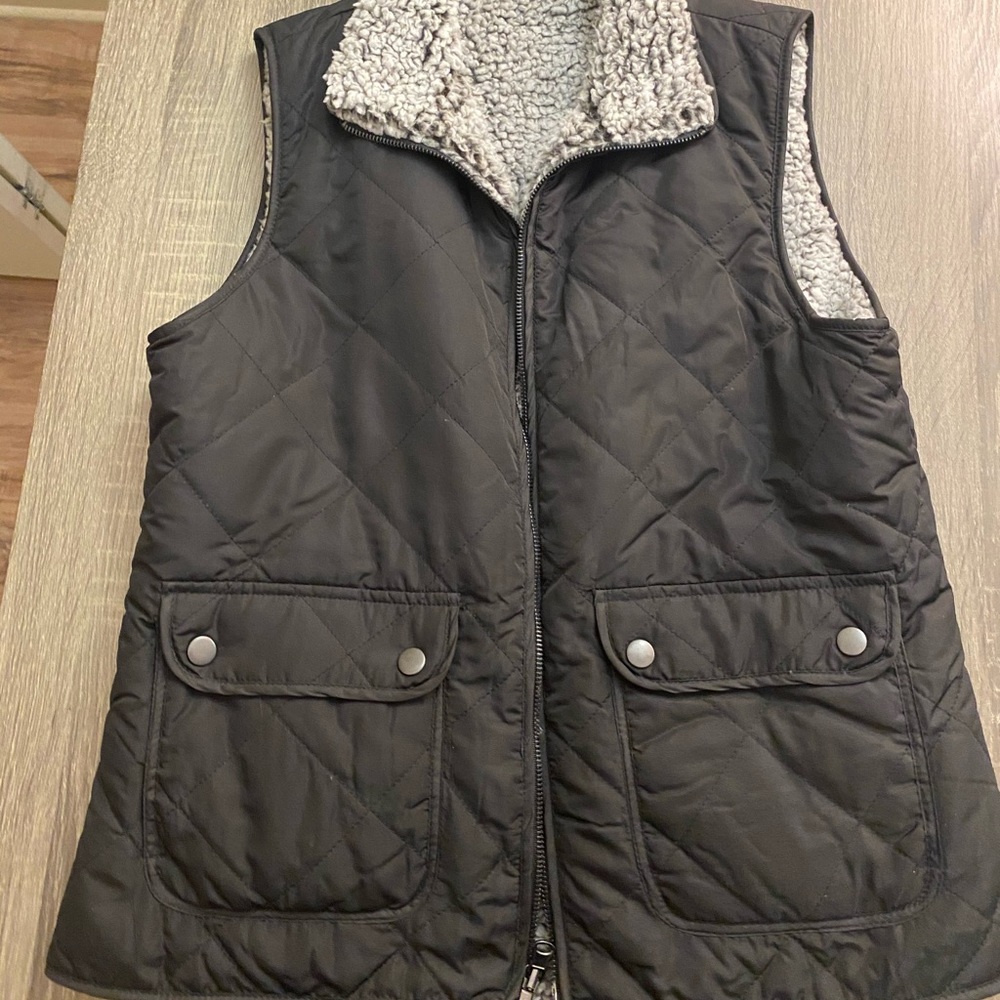 Black Reversible Vest